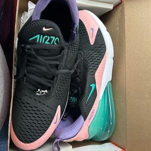 Men’s sneaker . Airmax 270.